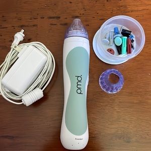 PMD Exfoliating device with tips and charger